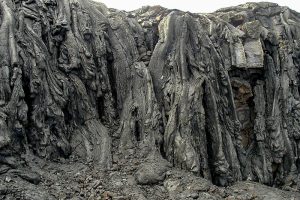 海岸に形成された溶岩棚