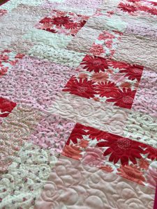 姪っ子の子供用に作ったお花のベビーキルト