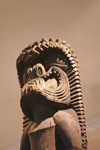 クーの神像（ビショップ博物館）